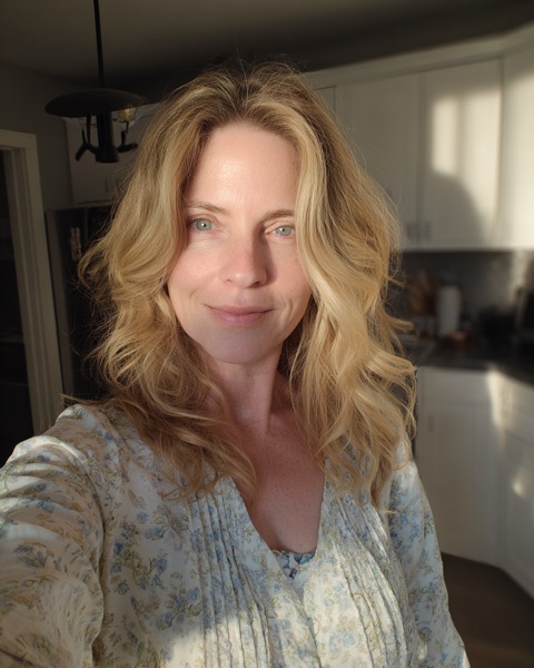 Selfie avant transformation pour reconversion et freelance